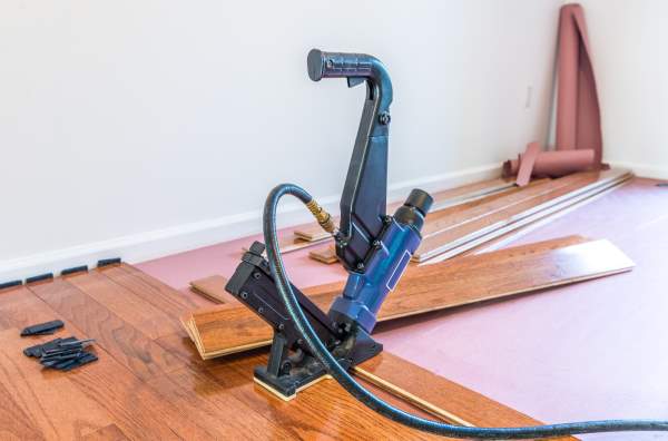 Maintenance hardwood floor Laval